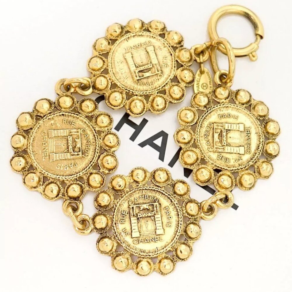 CHANEL Logos 31 Rue Cambon PARIS Coin Bracelet 7.5" Gold Tone Auth w/Box k1139 - Picture 15 of 16